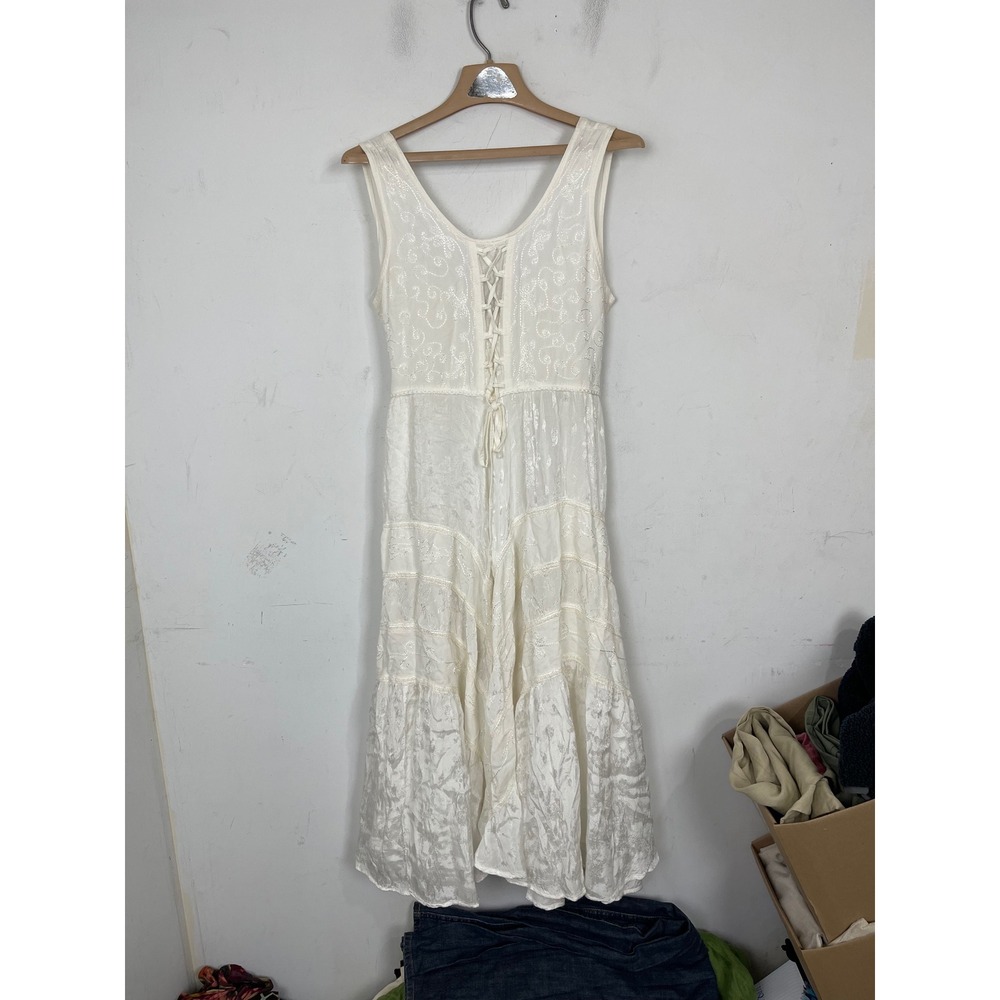 Just Cruising White Embroidered Lace Up Boho Midi Dress Rayon India‎ Free Size